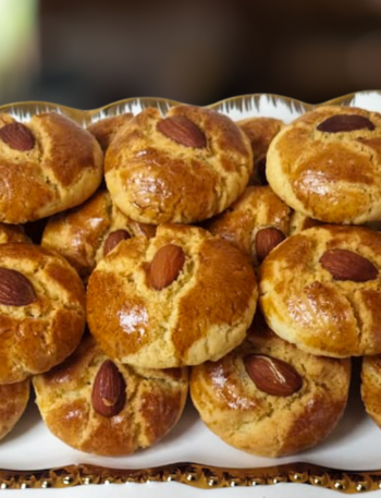 Moroccan Cookie "Ghriba" dish